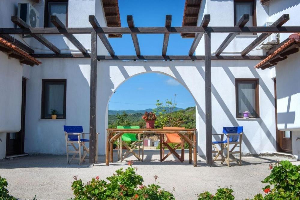 Katevi Luxury Seafront Villa Ierissós Zewnętrze zdjęcie