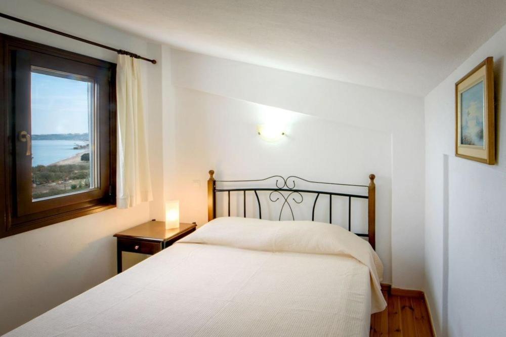 Katevi Luxury Seafront Villa Ierissós Zewnętrze zdjęcie