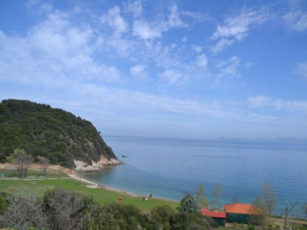 Katevi Luxury Seafront Villa Ierissós Zewnętrze zdjęcie
