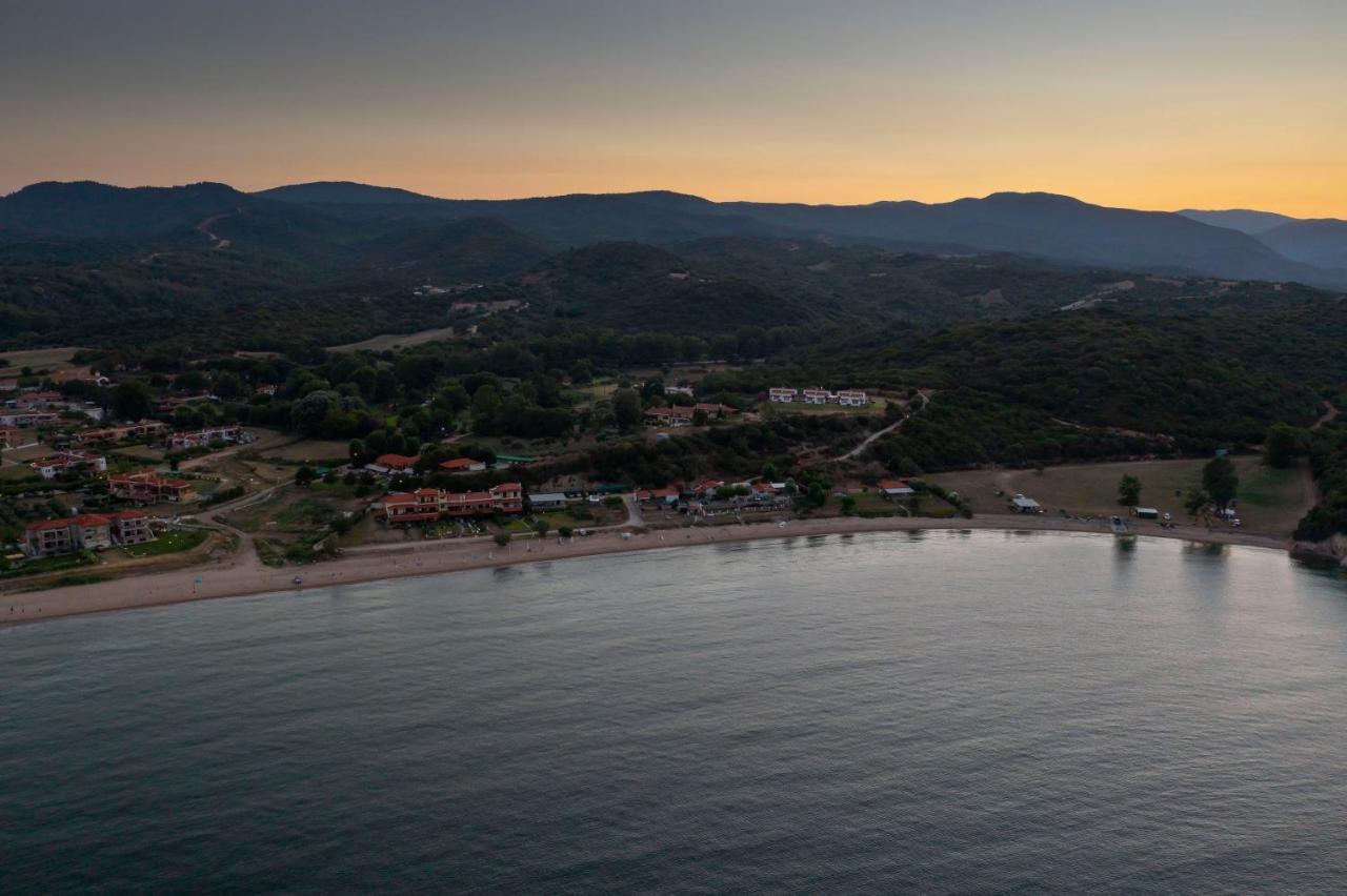 Katevi Luxury Seafront Villa Ierissós Zewnętrze zdjęcie